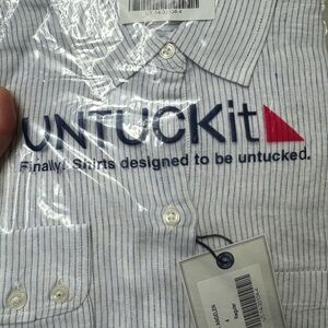 UNTUCKit White and Blue Button Down Shirt